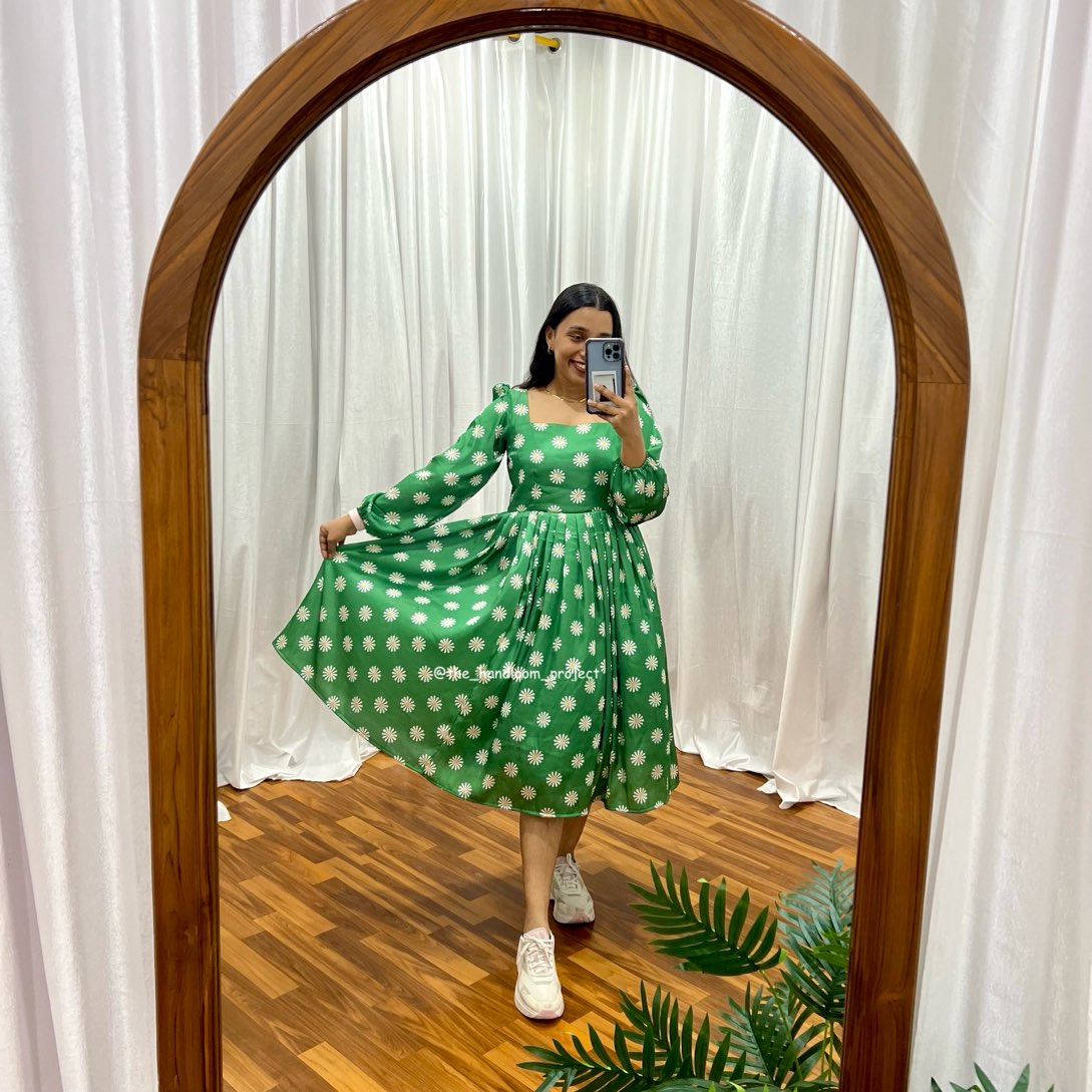 Green satin - cherry