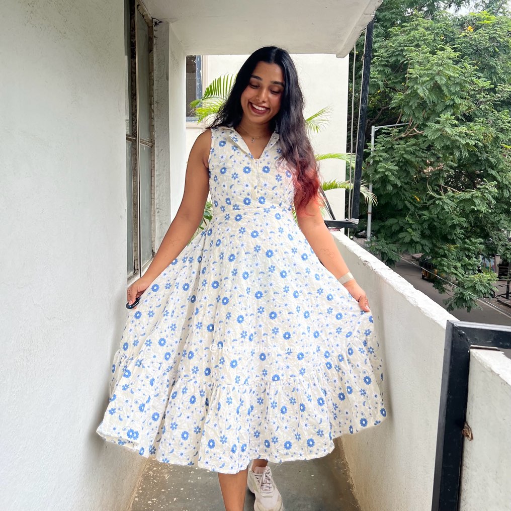 White and blue hakoba