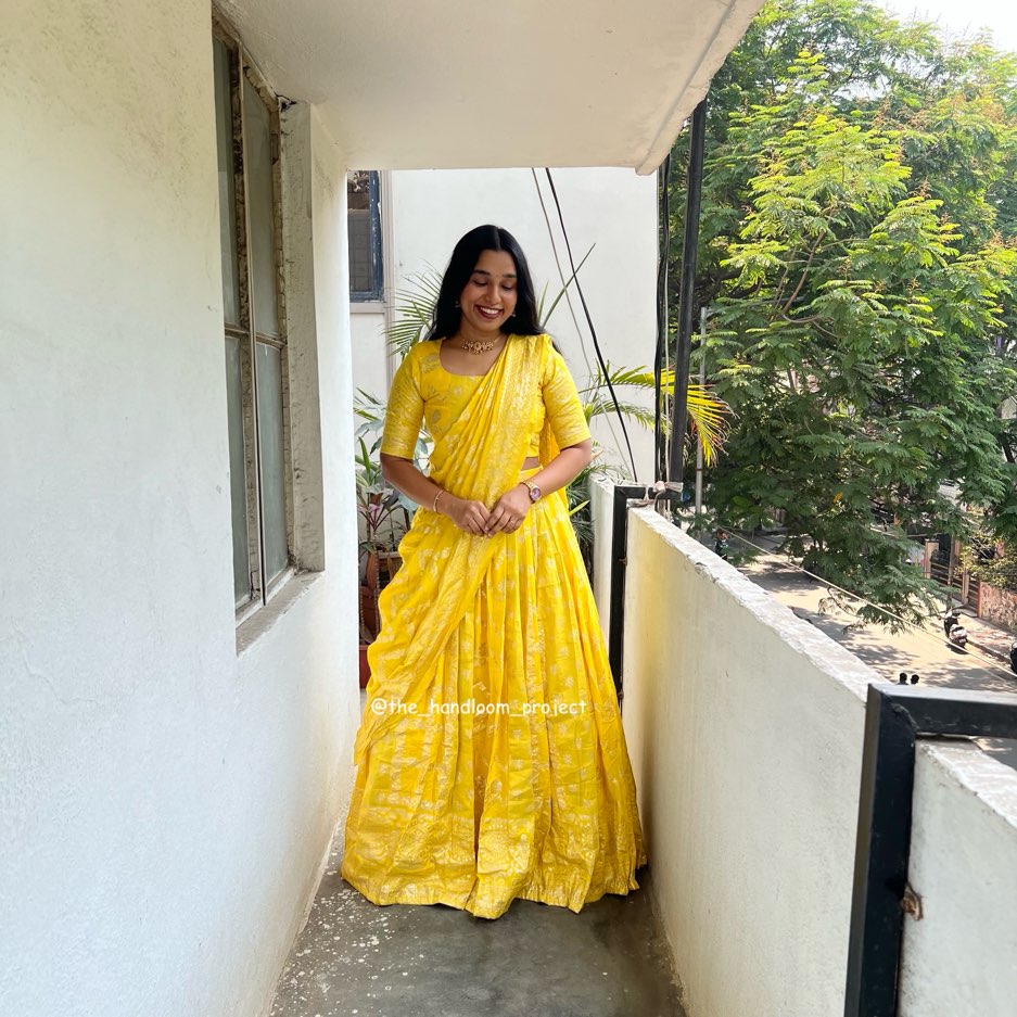 Yellow Dola
