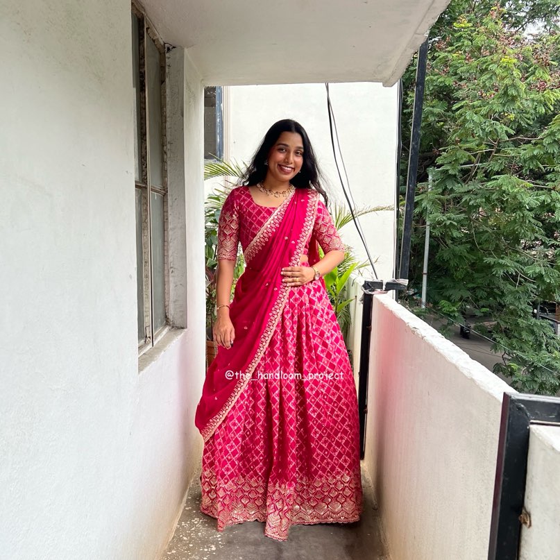 Pink raagam