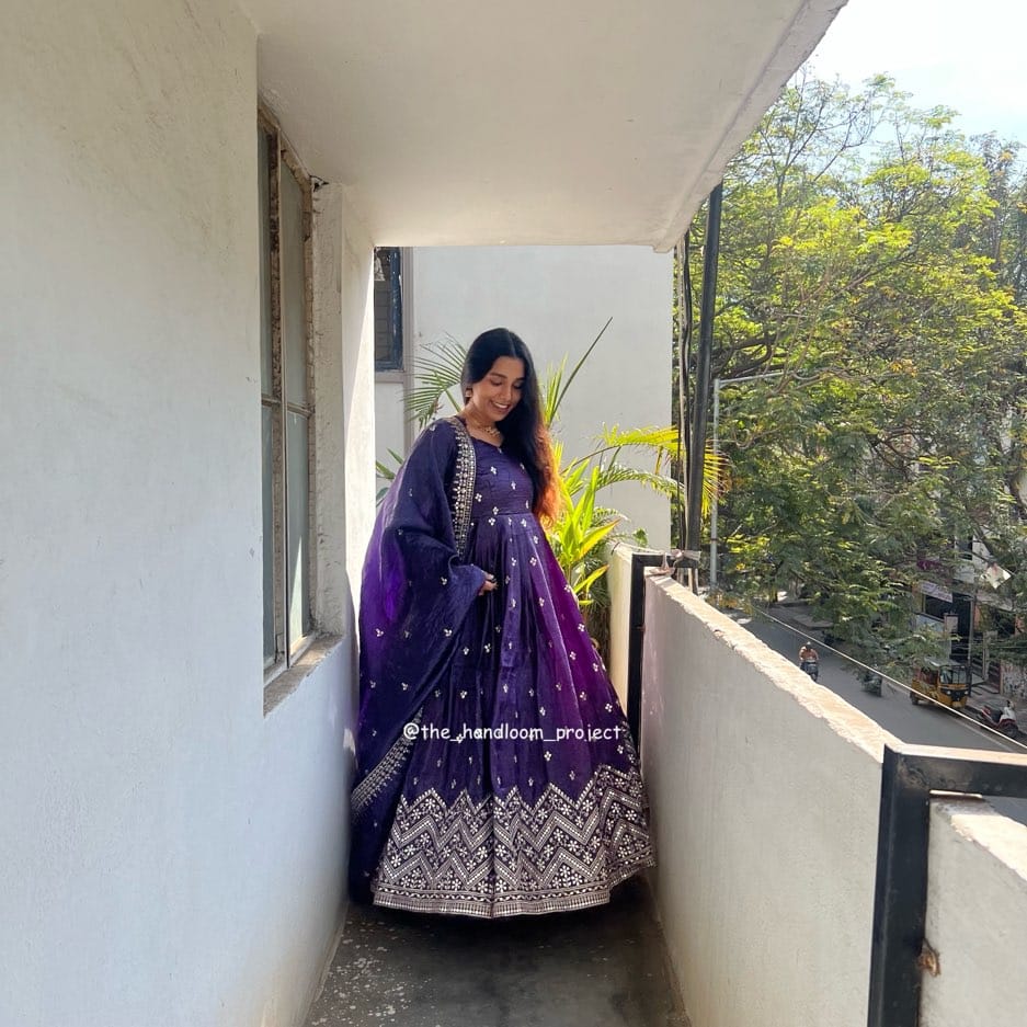 Violet dress   gold