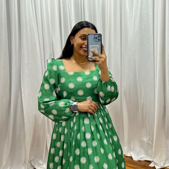 Green satin - cherry