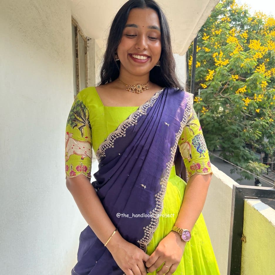 Parrot Green Violet Motif