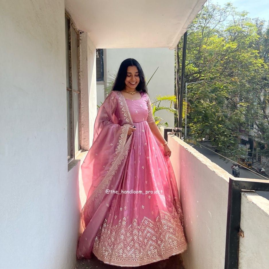 Baby pink dress   gold