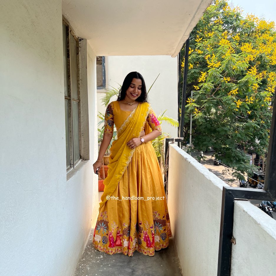 Yellow Motif