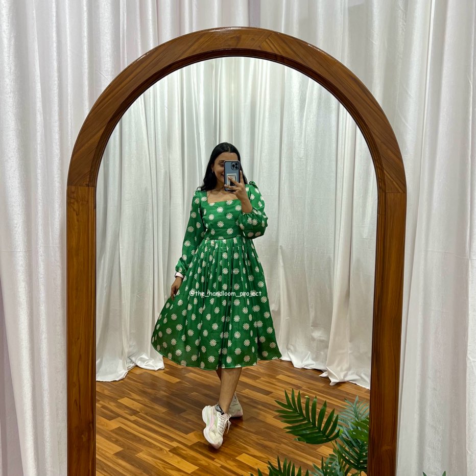 Green satin - cherry