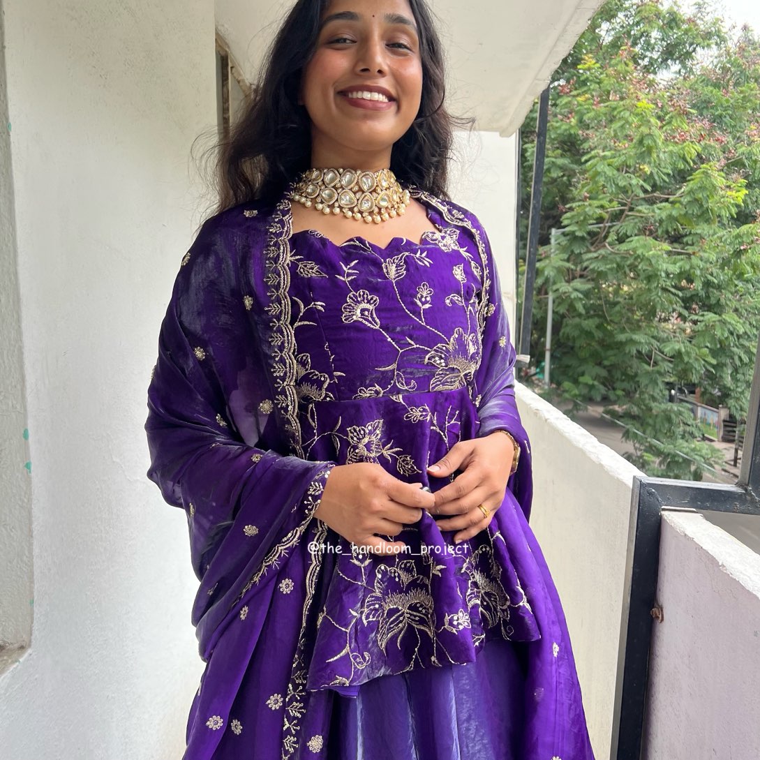 Violet - gulnaar