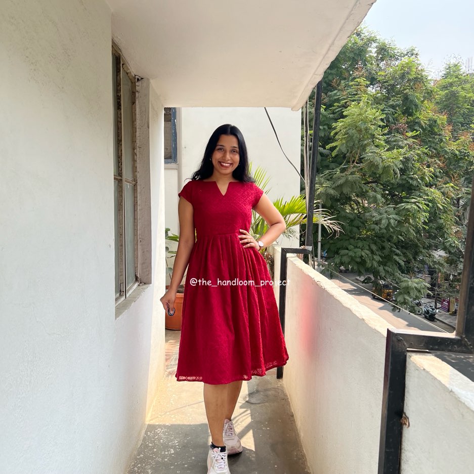 Red hakoba cotton dress