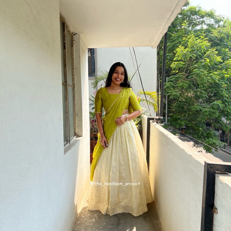 Parrot green - ivory