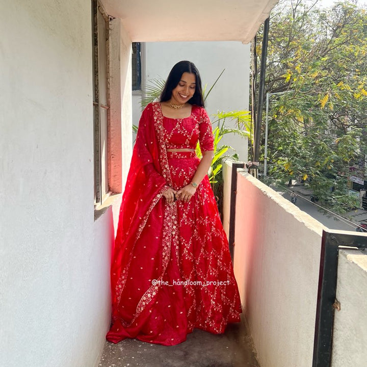 Red gold crush half saree