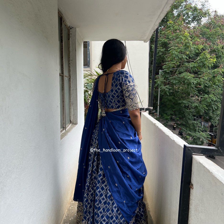 Blue raagam