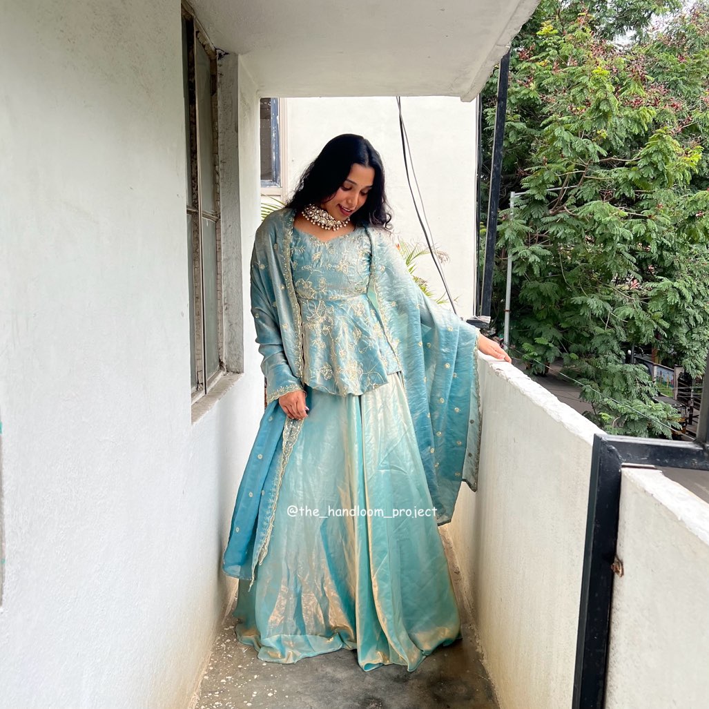 Light blue - gulnaar