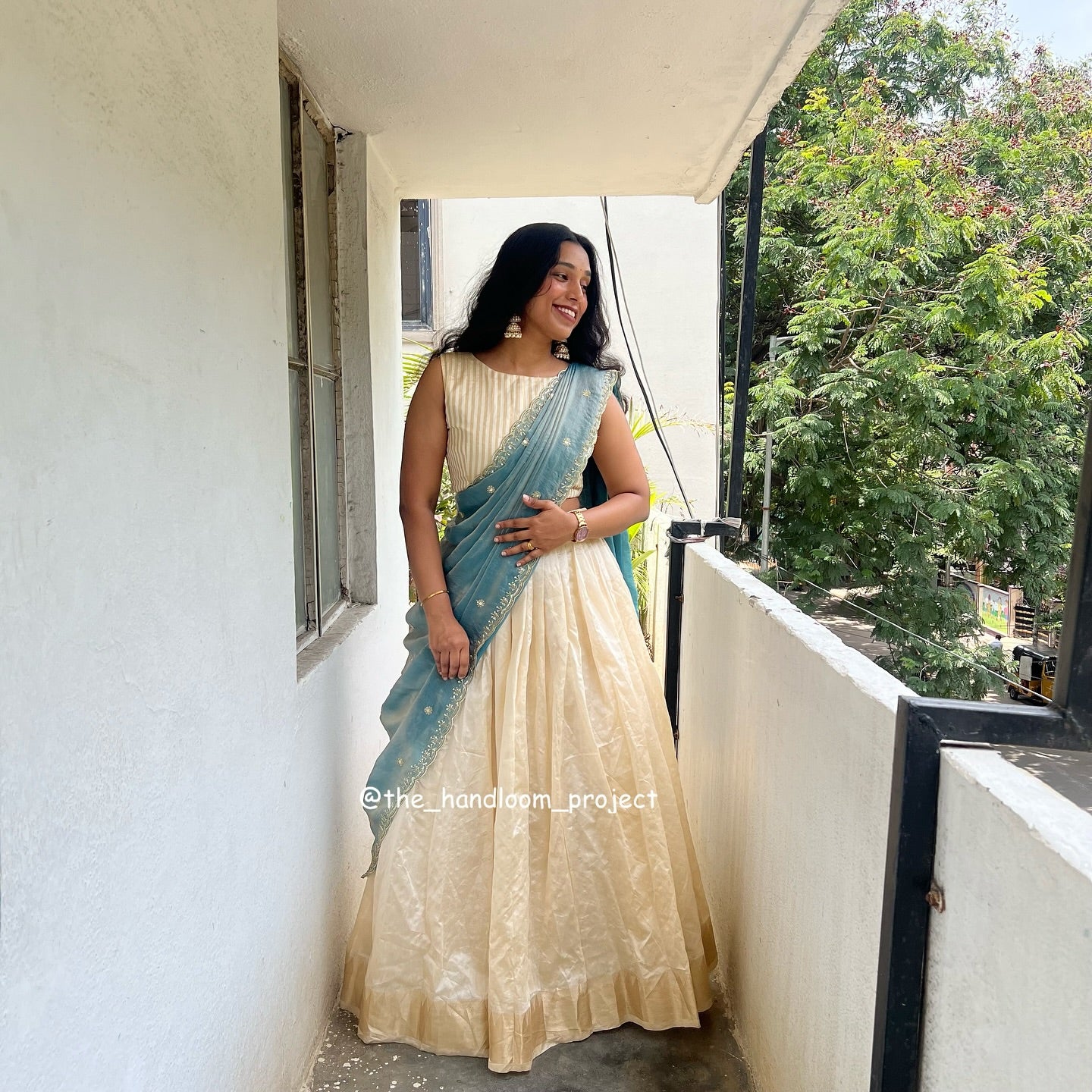 Light blue - opaline