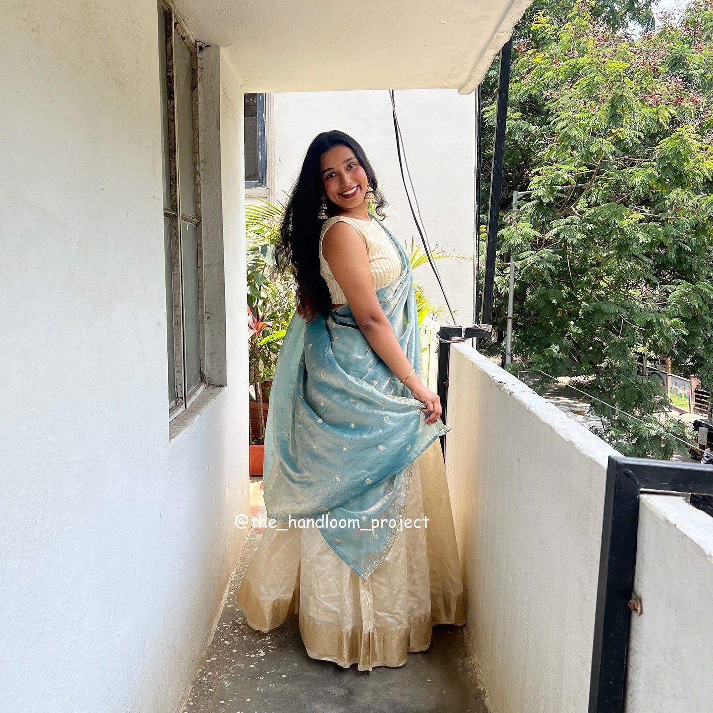 Light blue - opaline