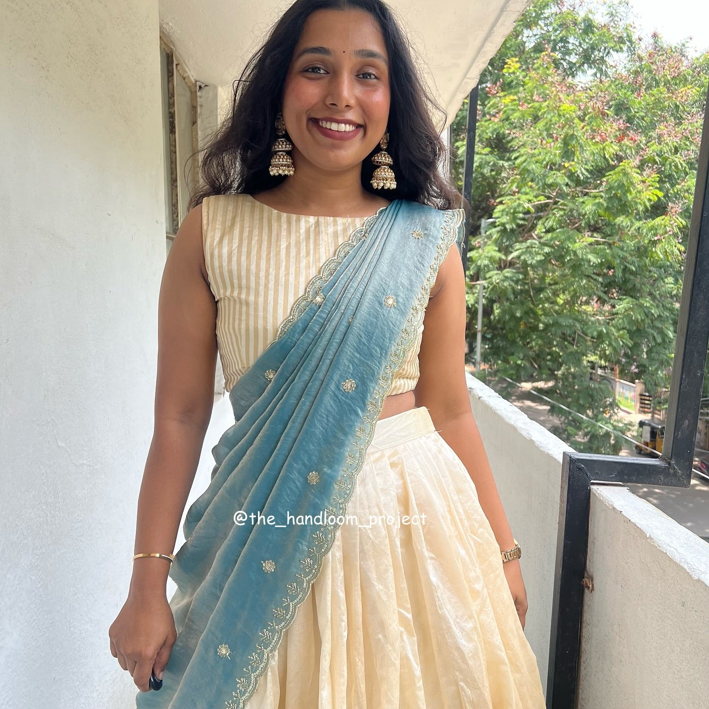 Light blue - opaline