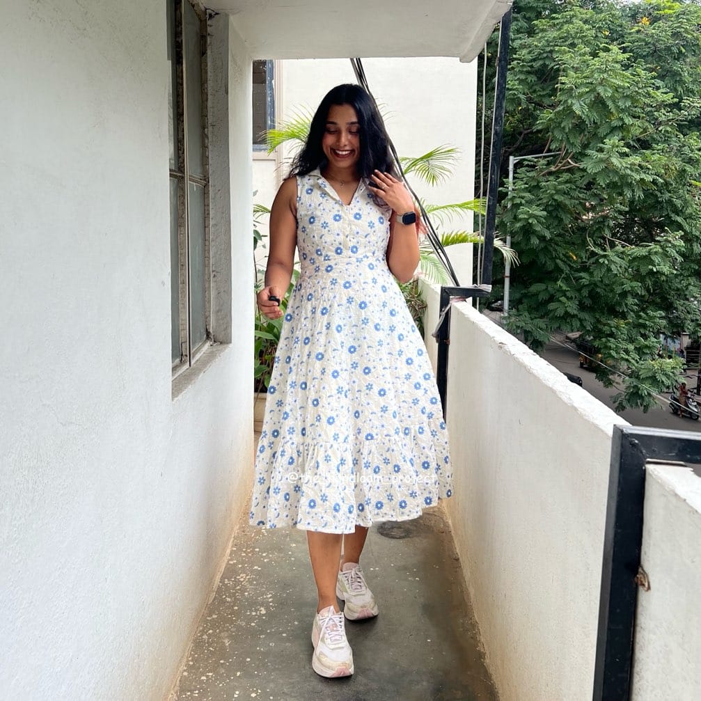 White and blue hakoba