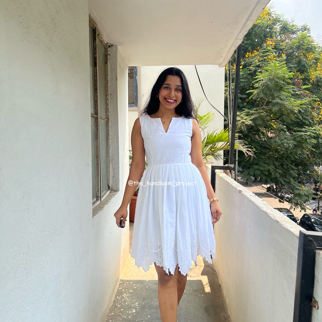 White asymmetrical hakoba