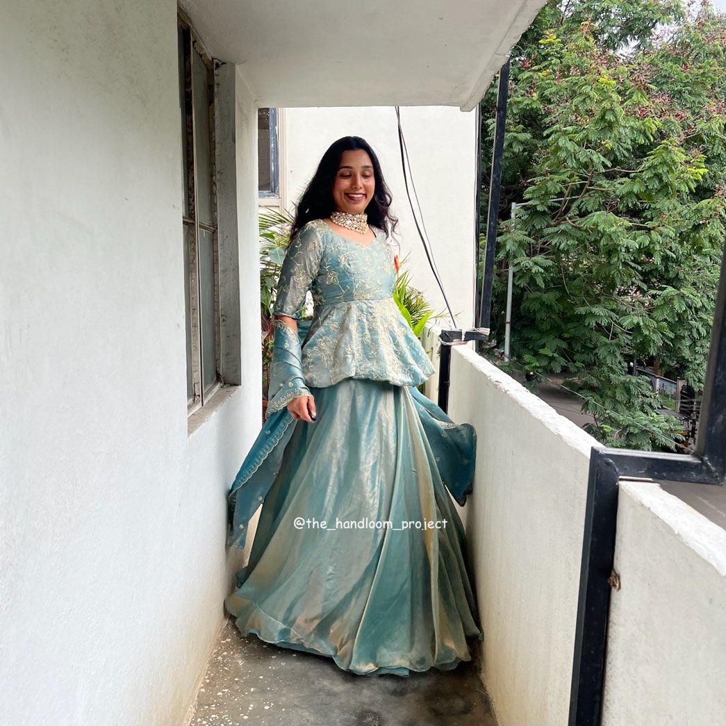 Light blue - gulnaar