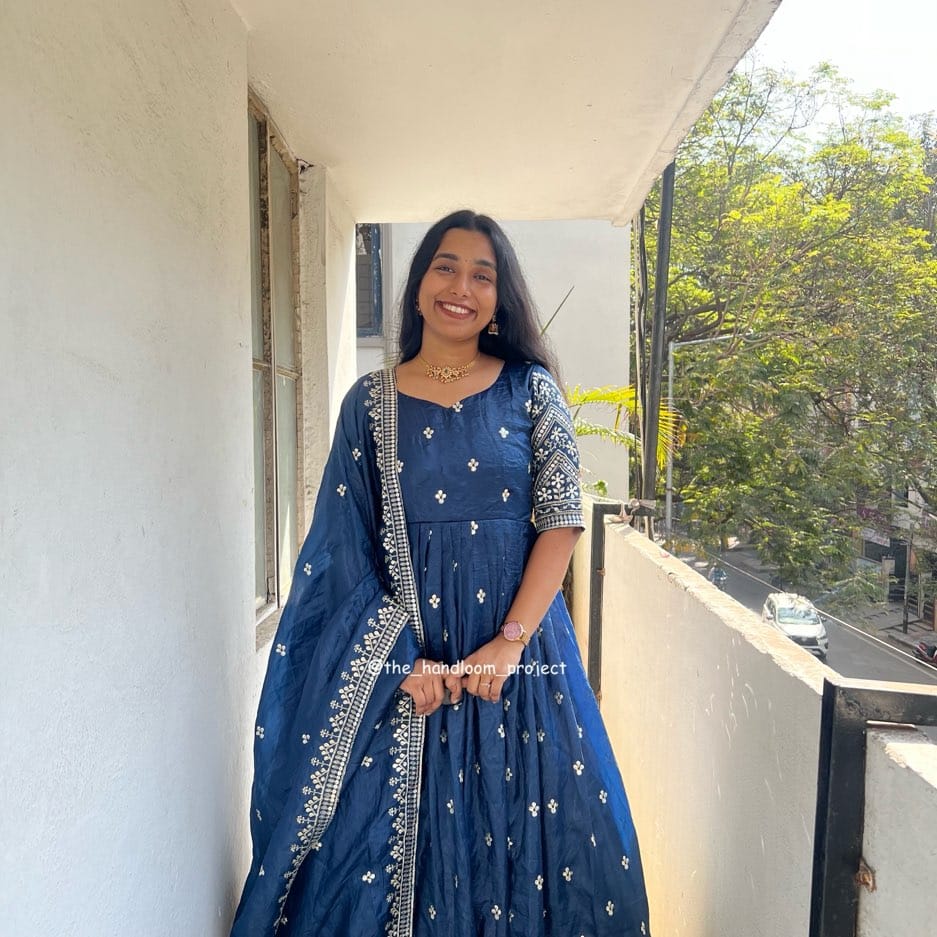 Dark blue dress   gold