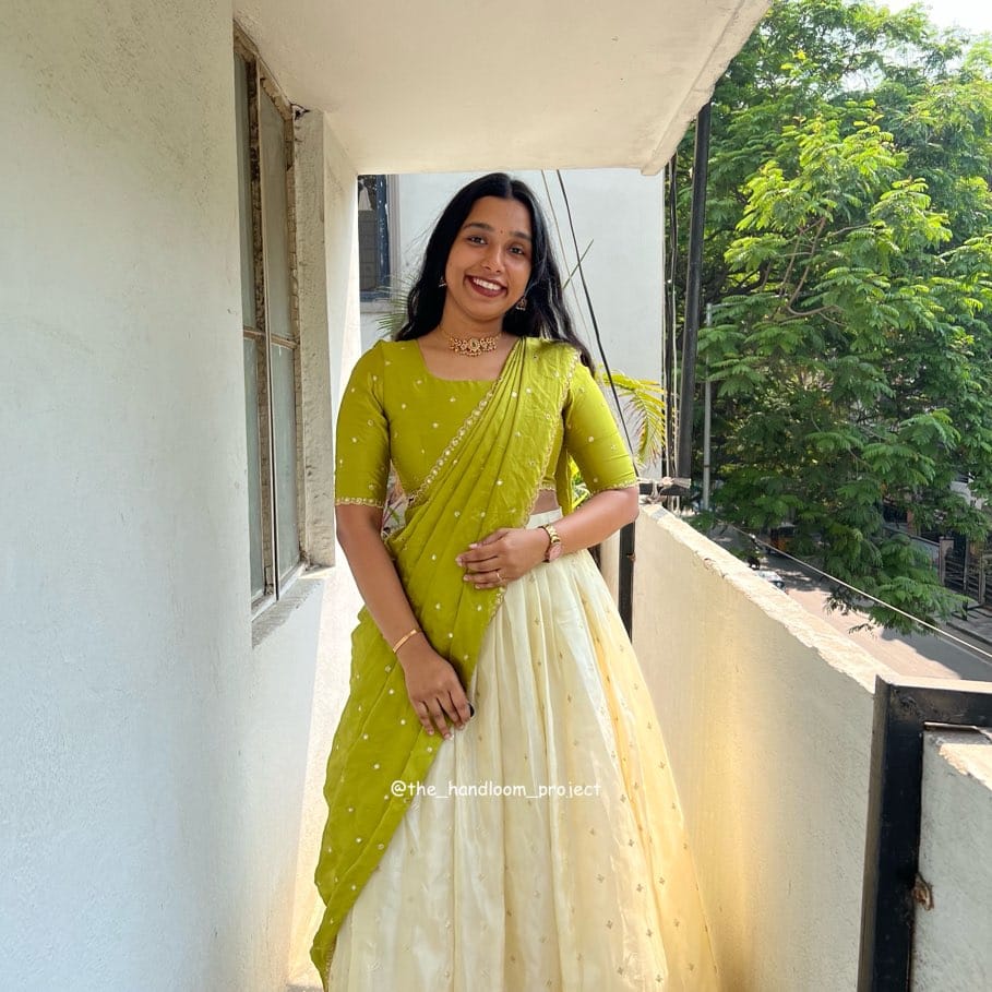 Parrot green - ivory