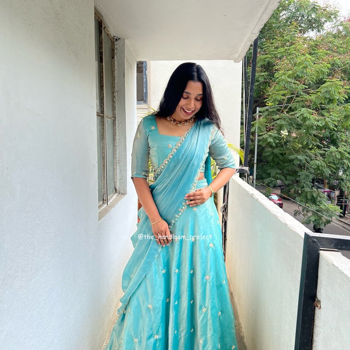 Light blue - diamond