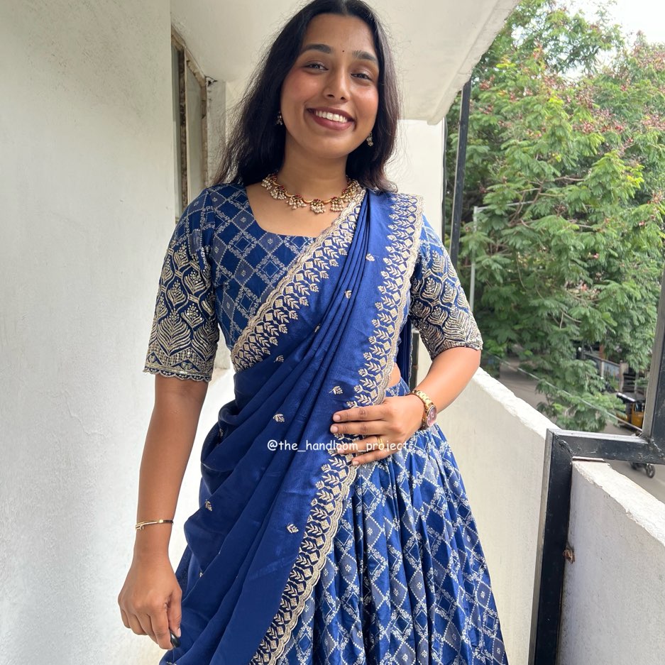 Blue raagam