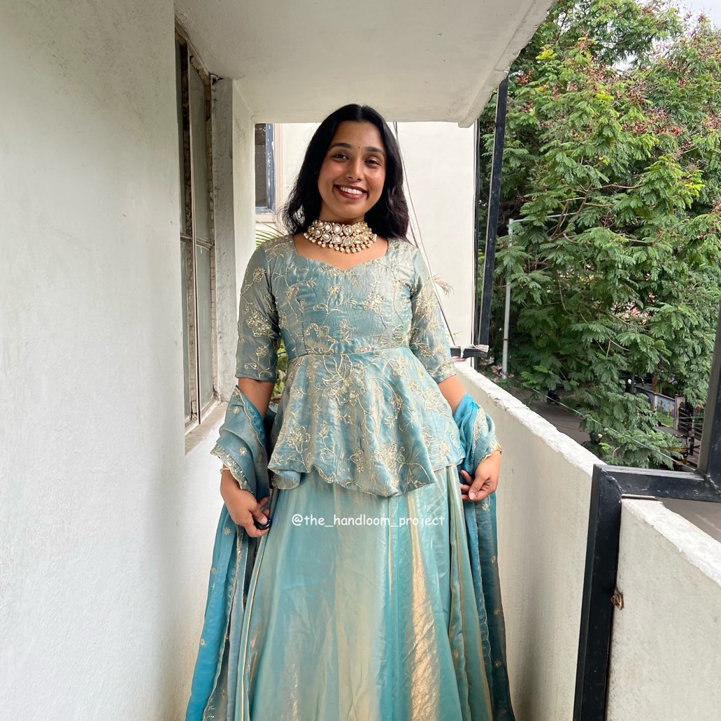 Light blue - gulnaar