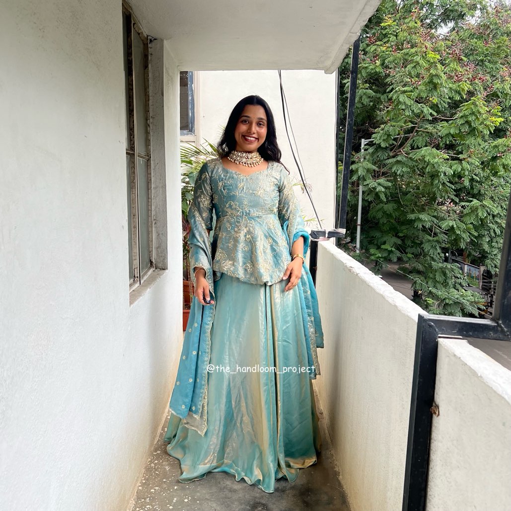 Light blue - gulnaar