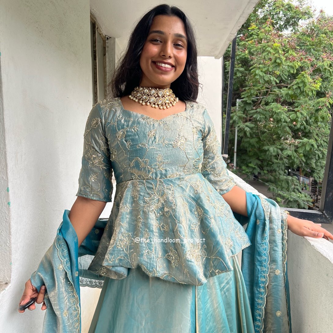 Light blue - gulnaar