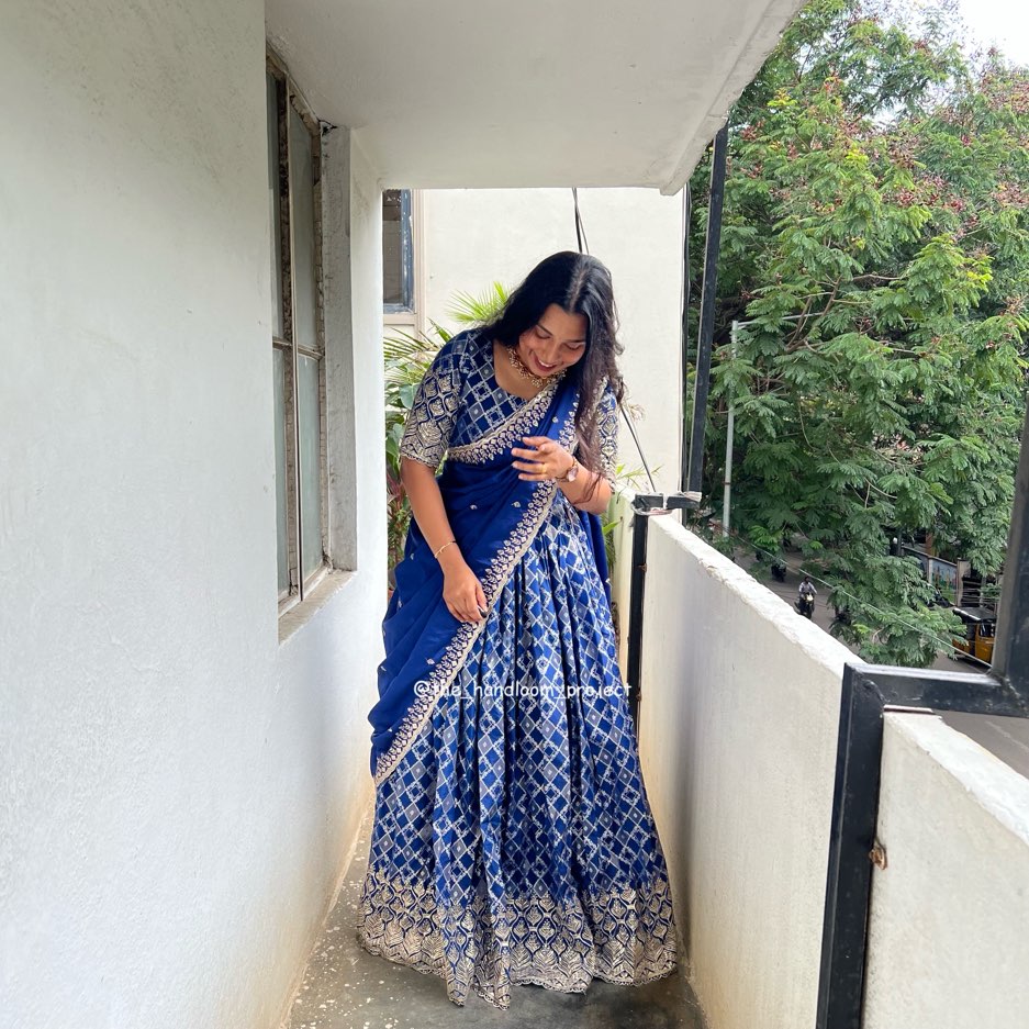Blue raagam
