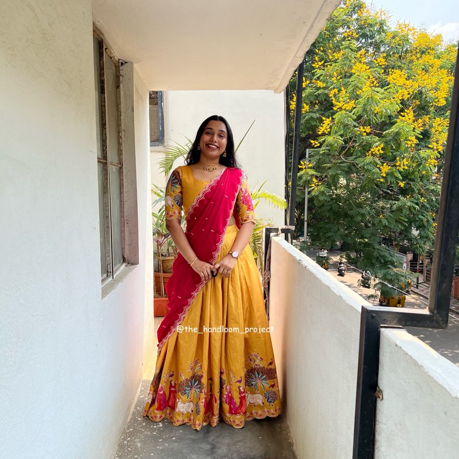 Yellow Red Motif