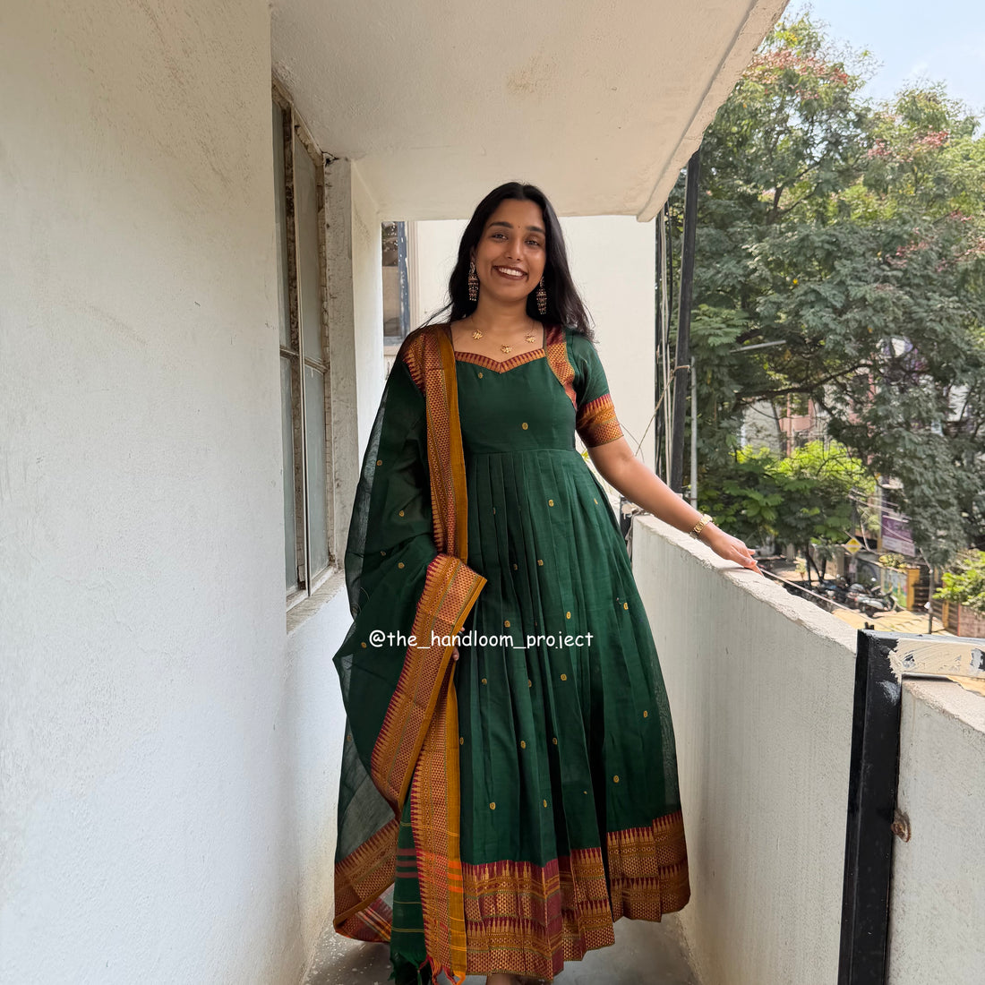 Bottle green - dhara