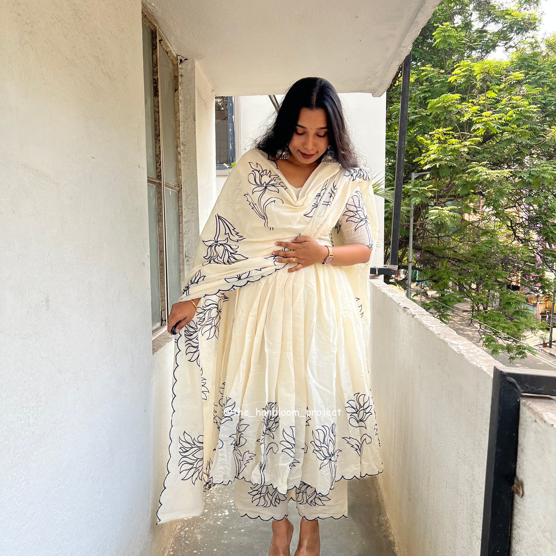 Dark blue - sitara