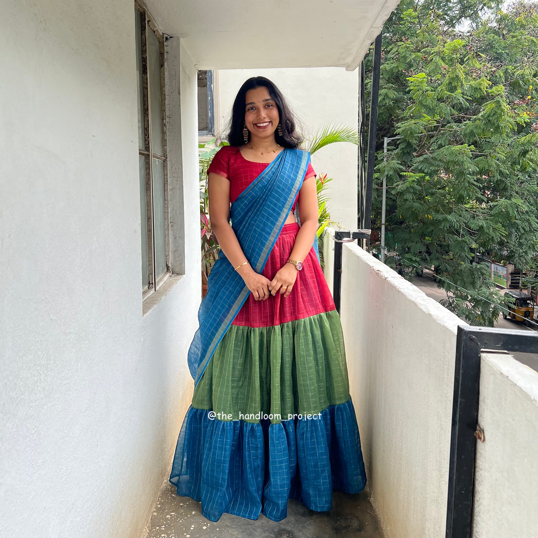 Blue 3 tier - checks