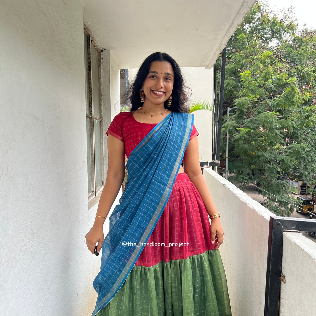 Blue 3 tier - checks