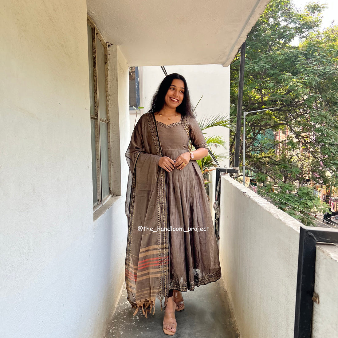 Walnut brown - mrida