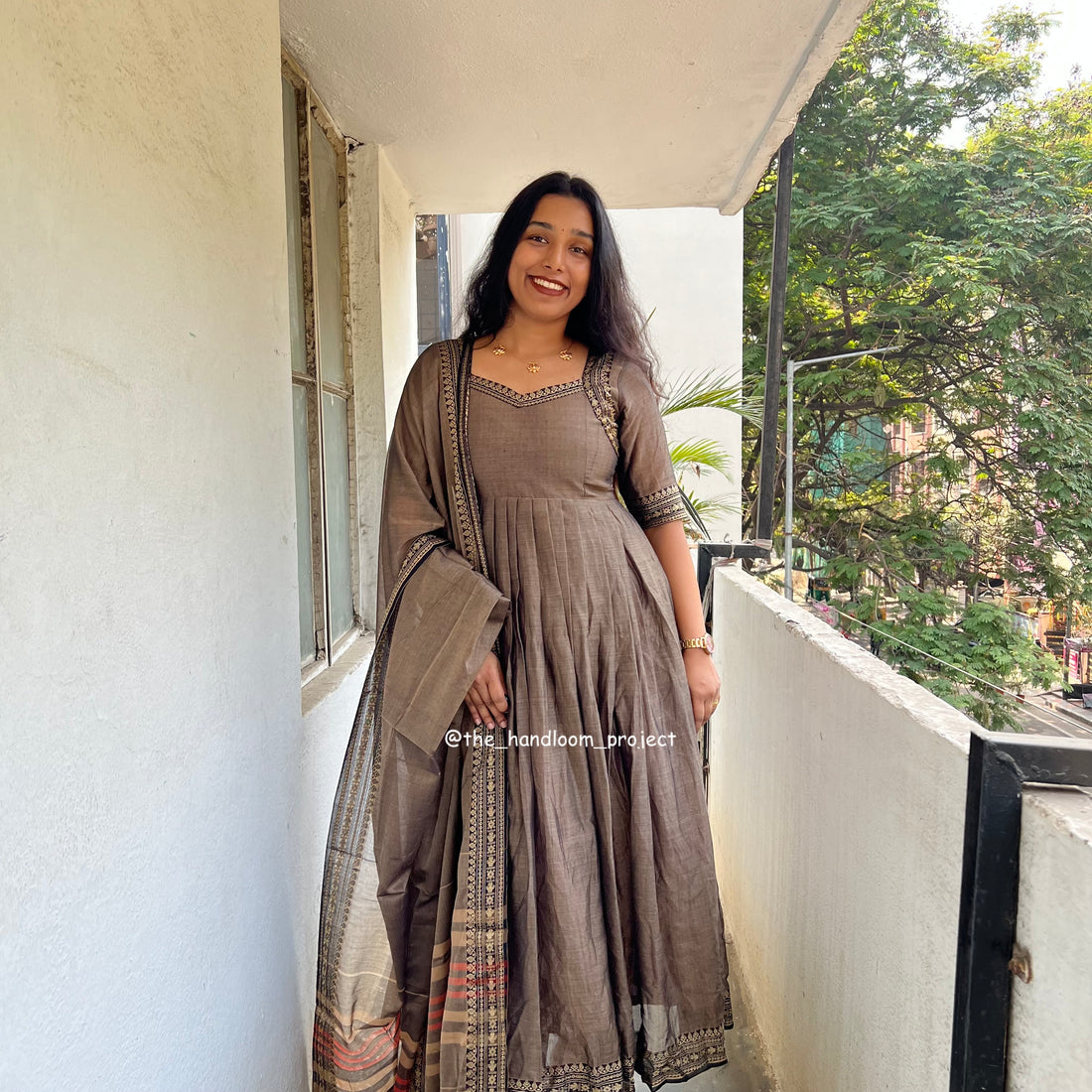 Walnut brown - mrida