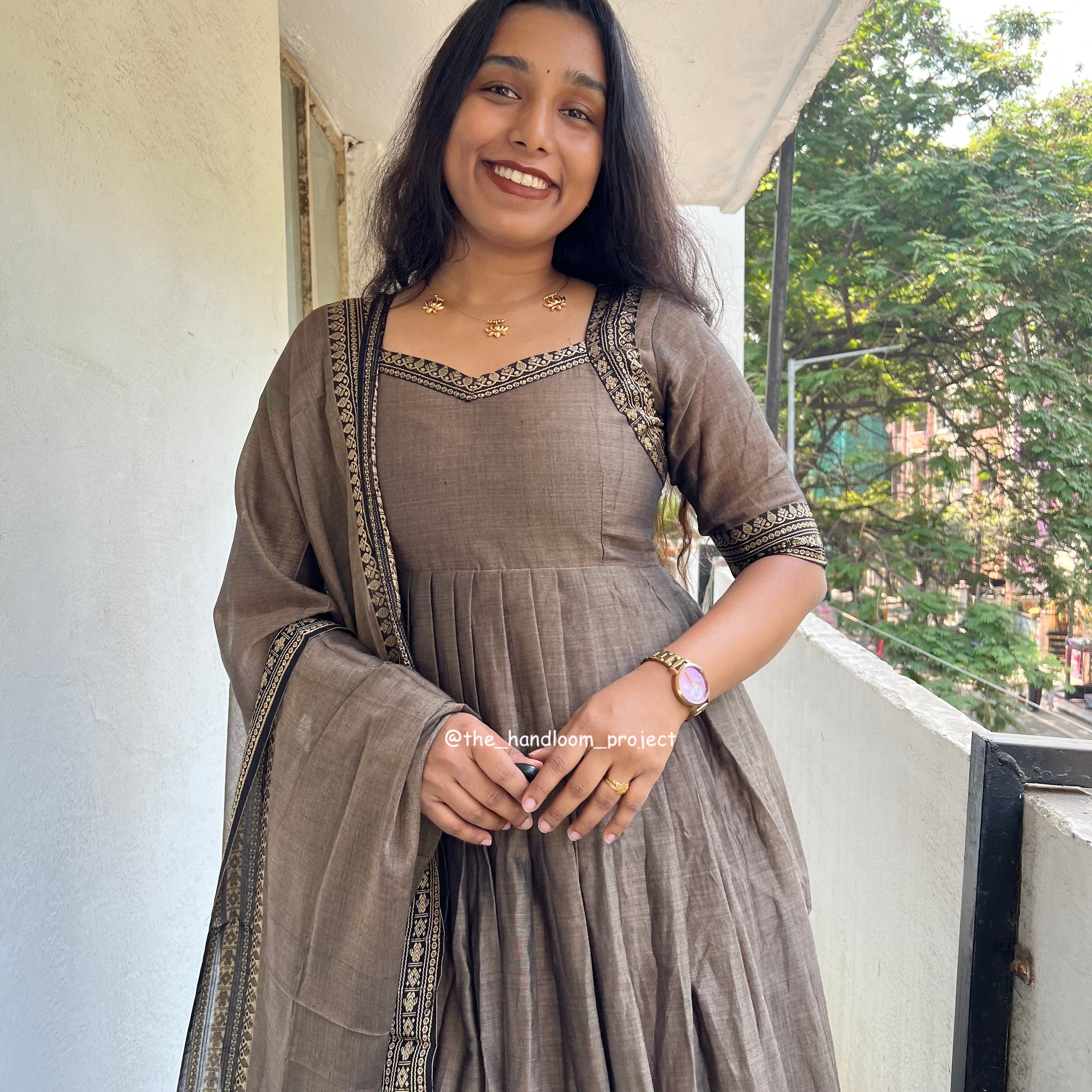 Walnut brown - mrida