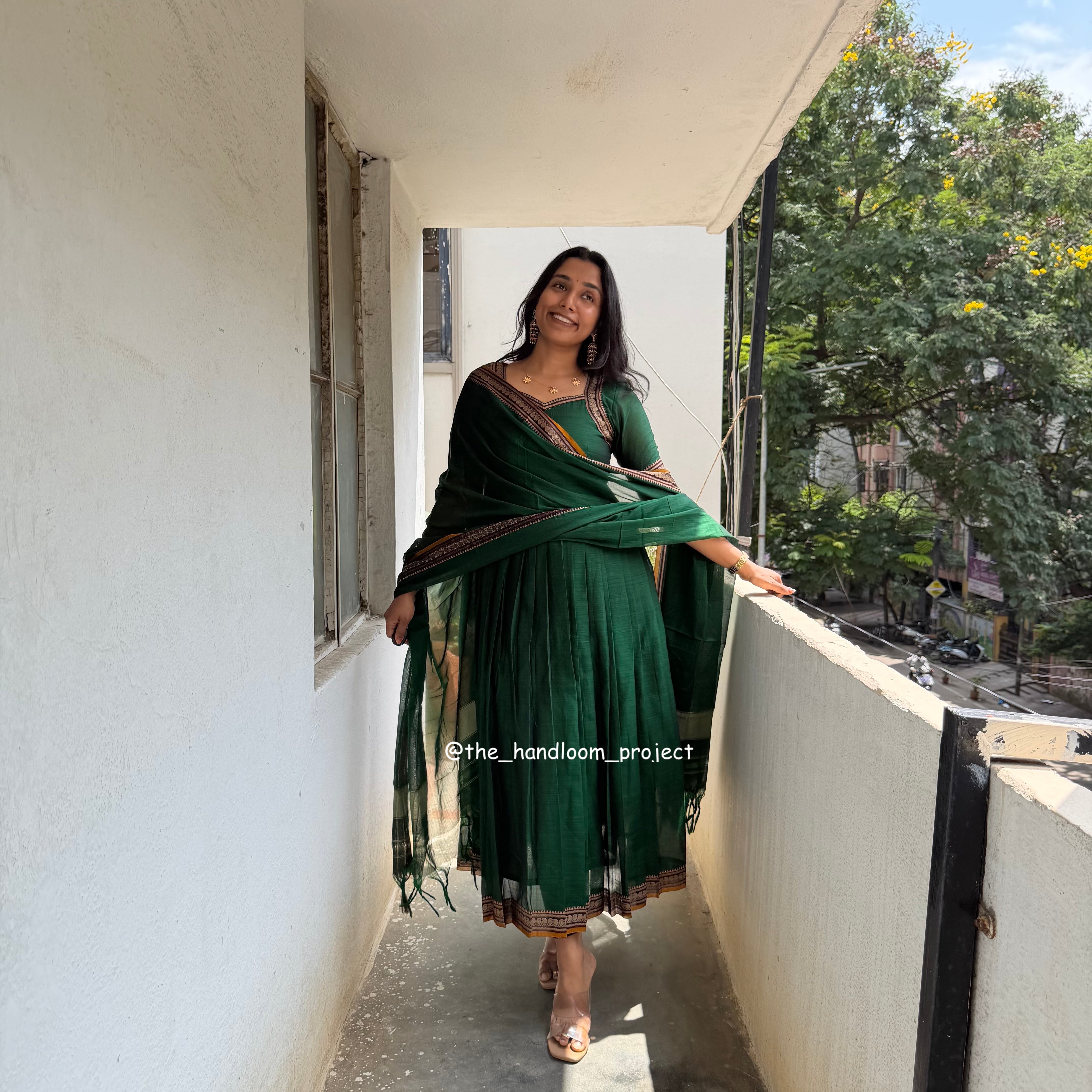 Dark green - mrida