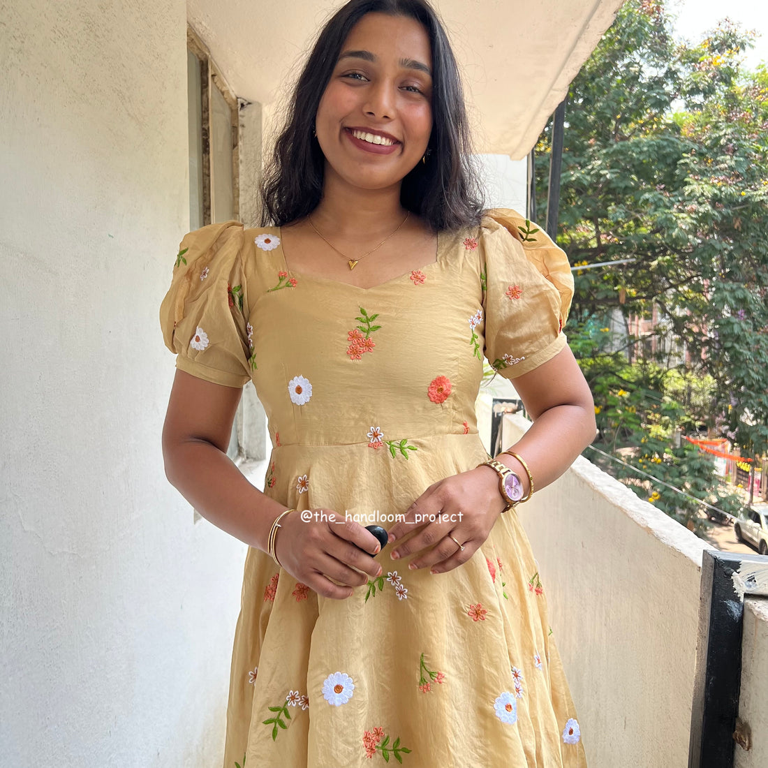 Beige - tarini