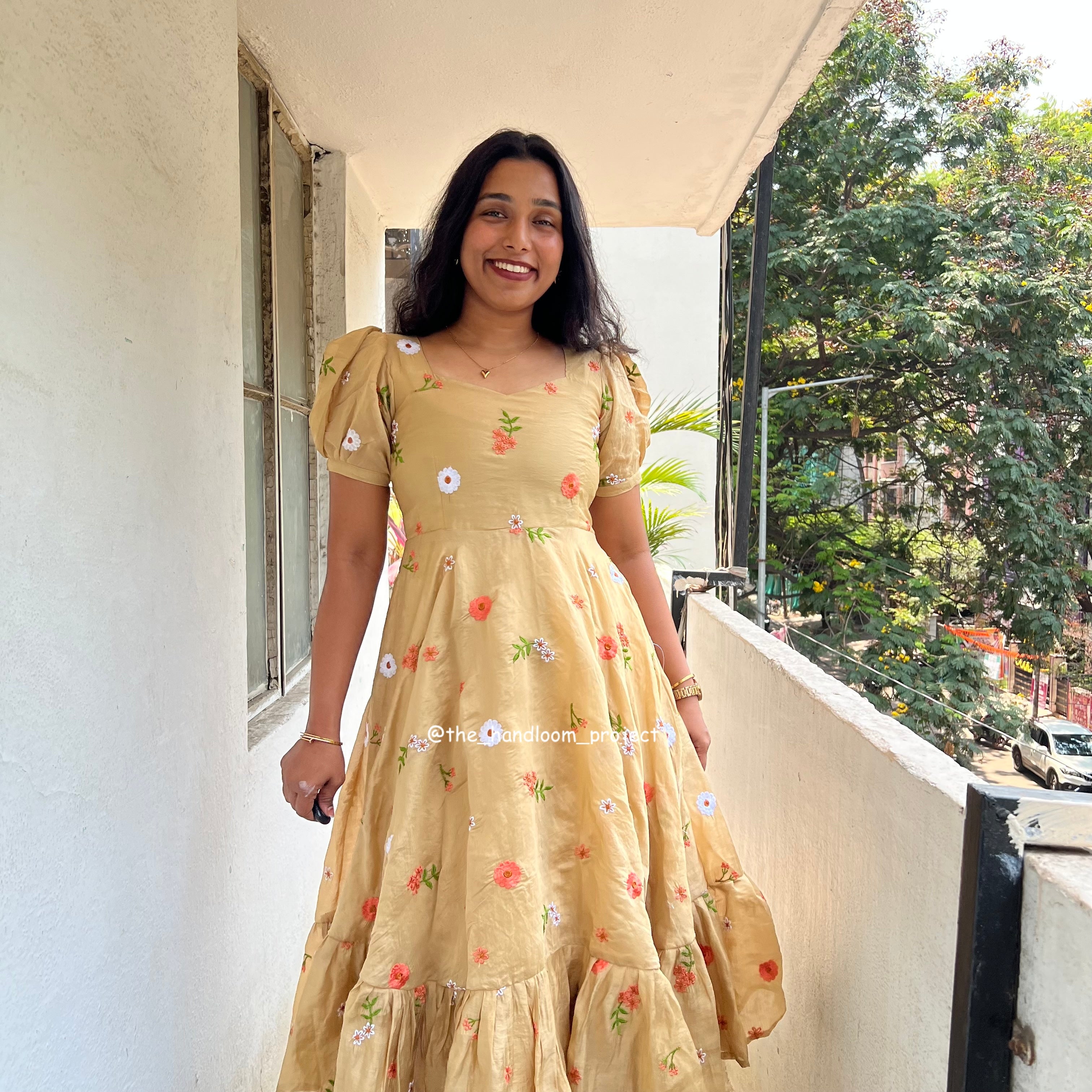 Beige - tarini