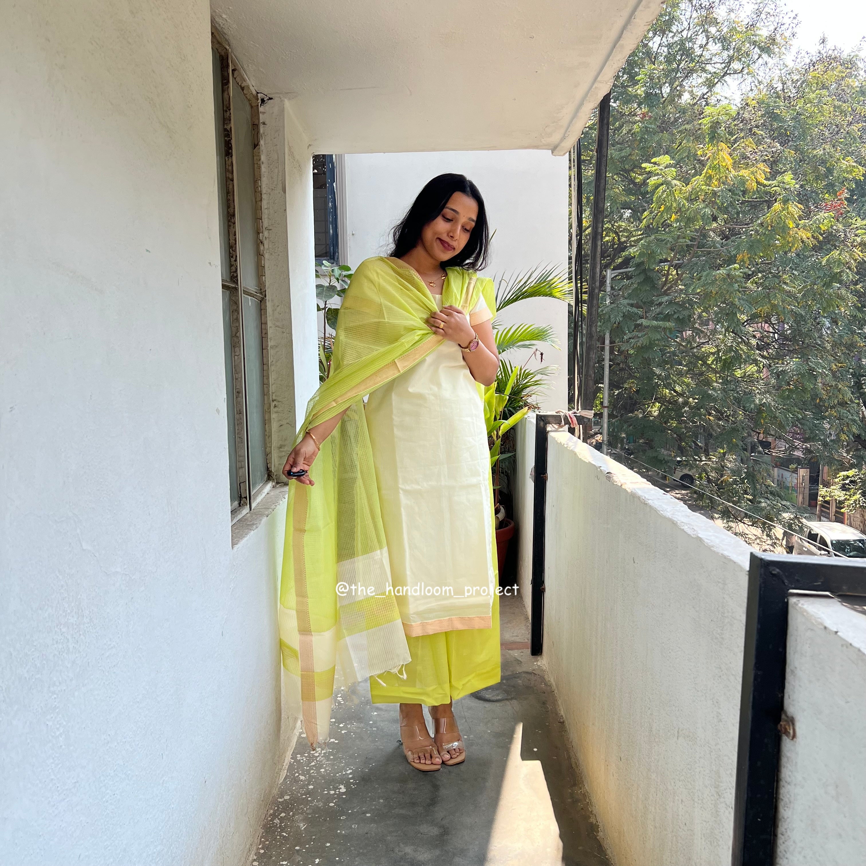 Off white - mangalagiri