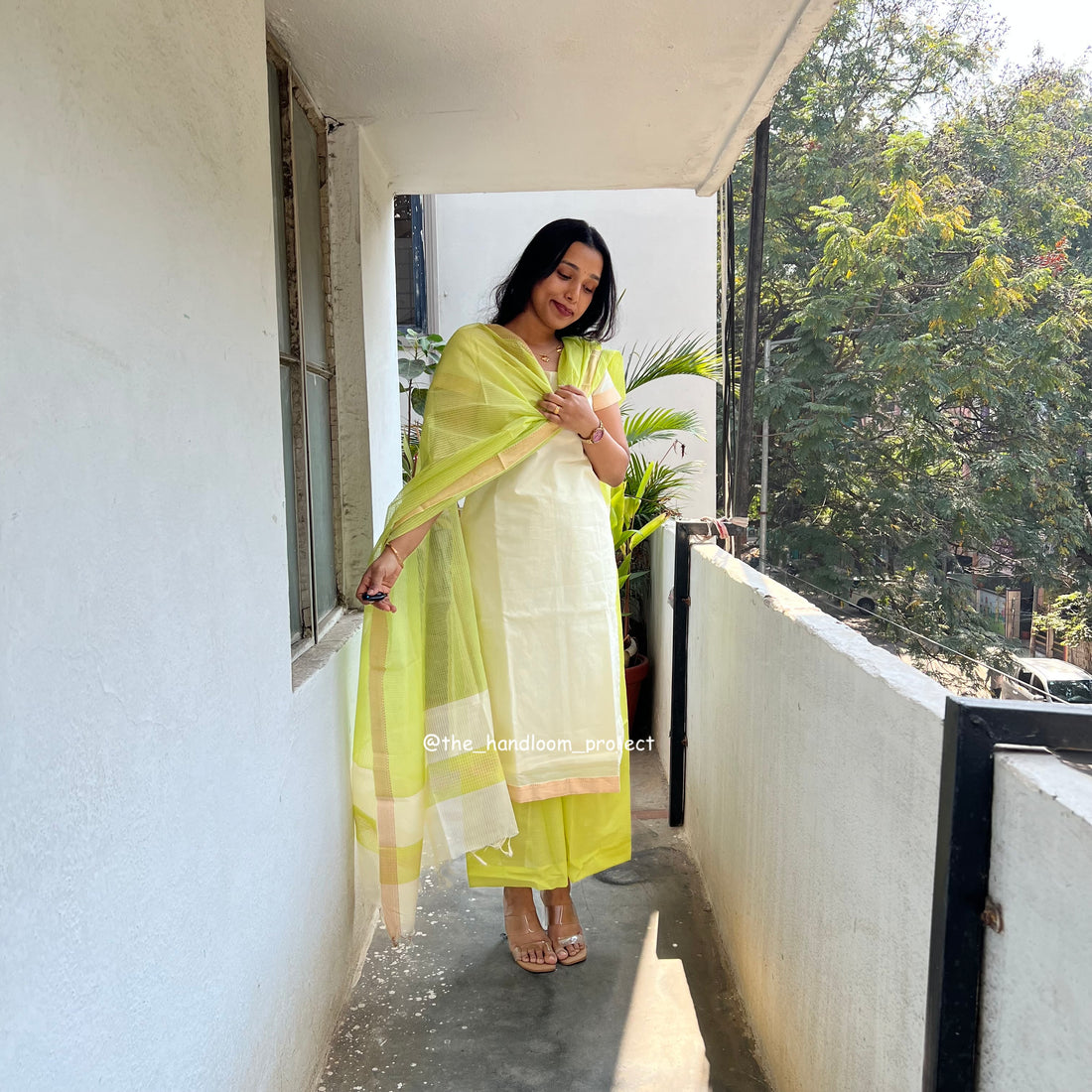 Off white - mangalagiri