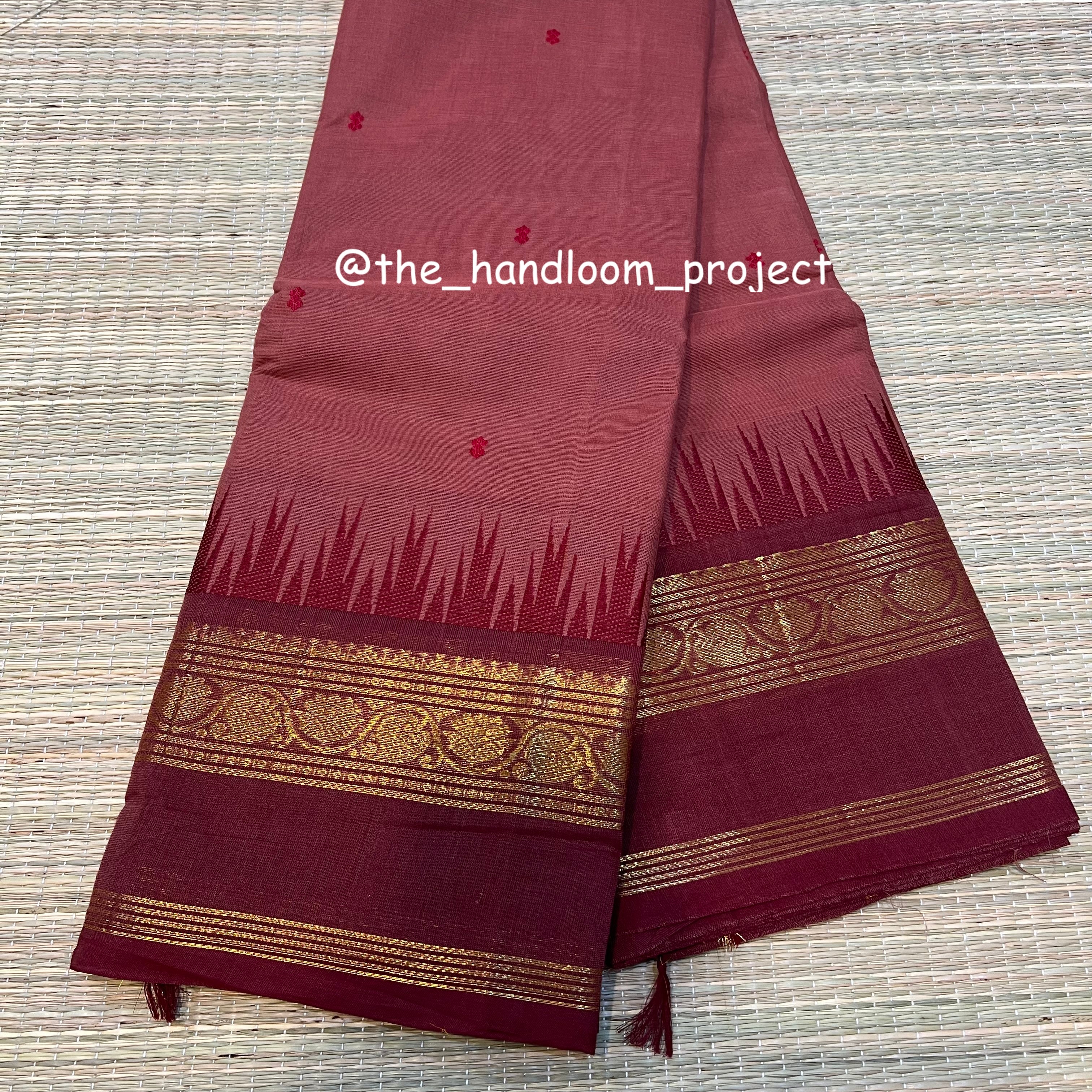 Reddish rose butta kanchi