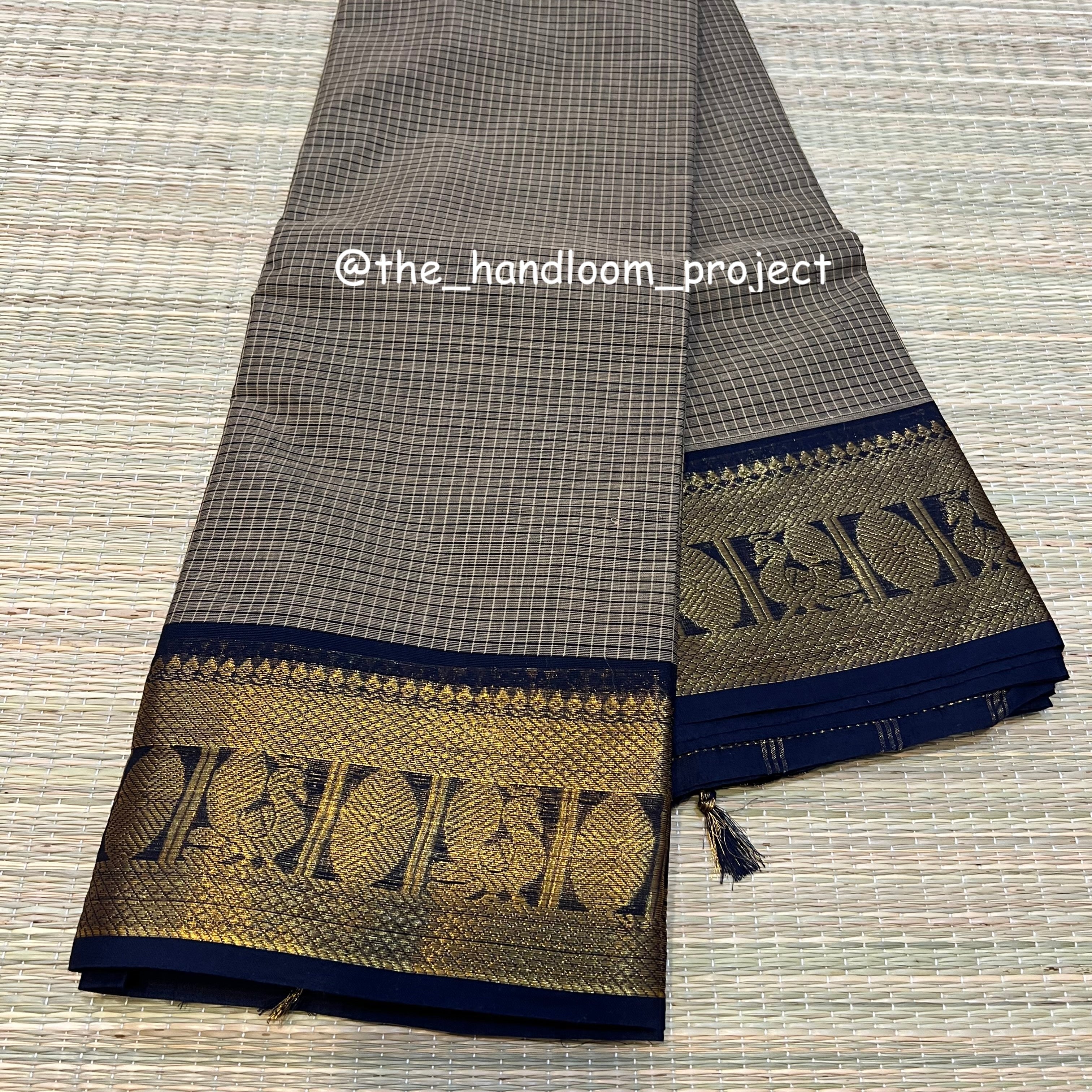 Grey checked kanchi