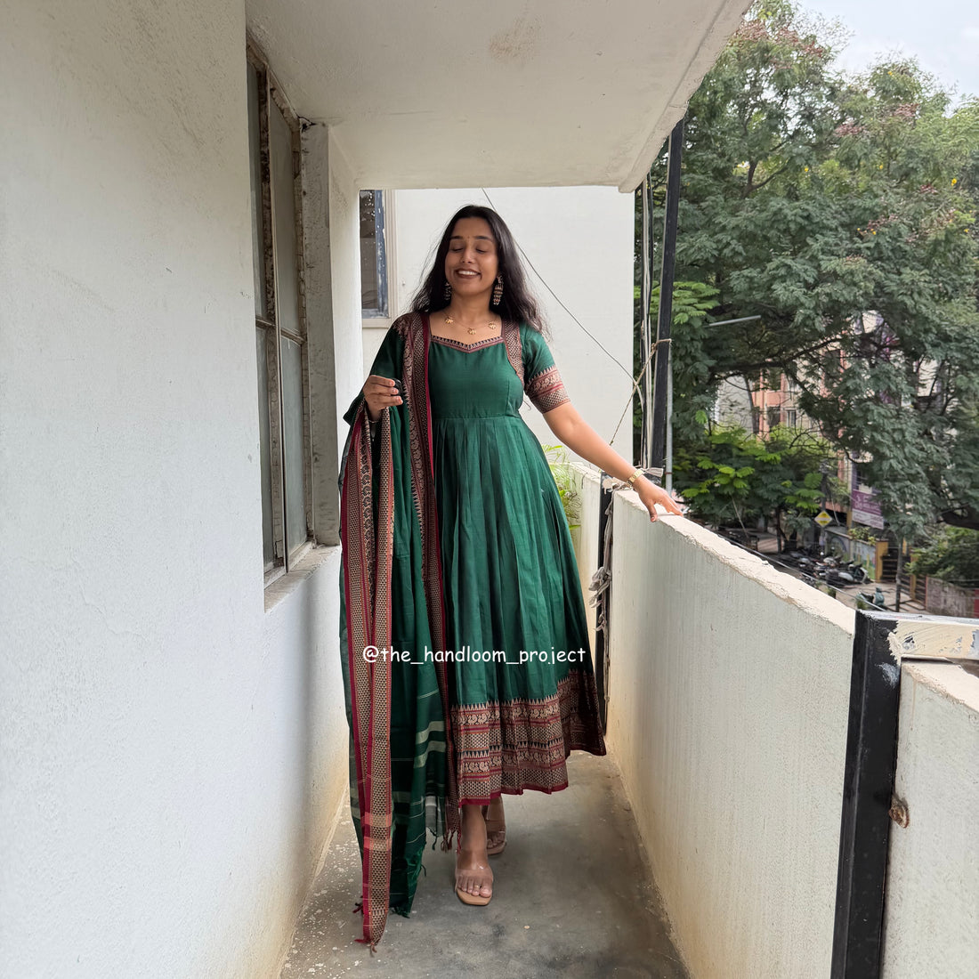 Dark green - kasturi