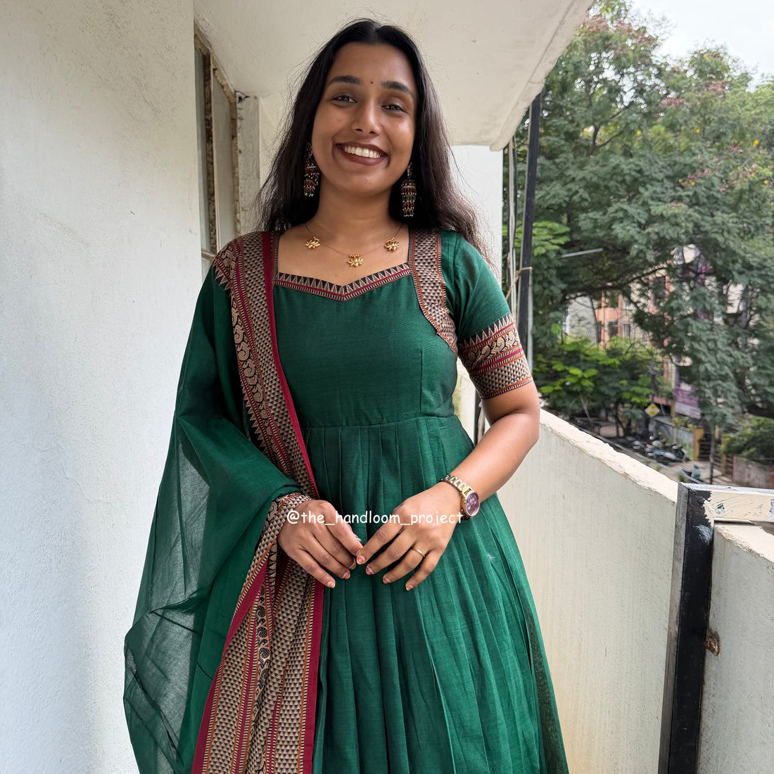 Dark green - kasturi