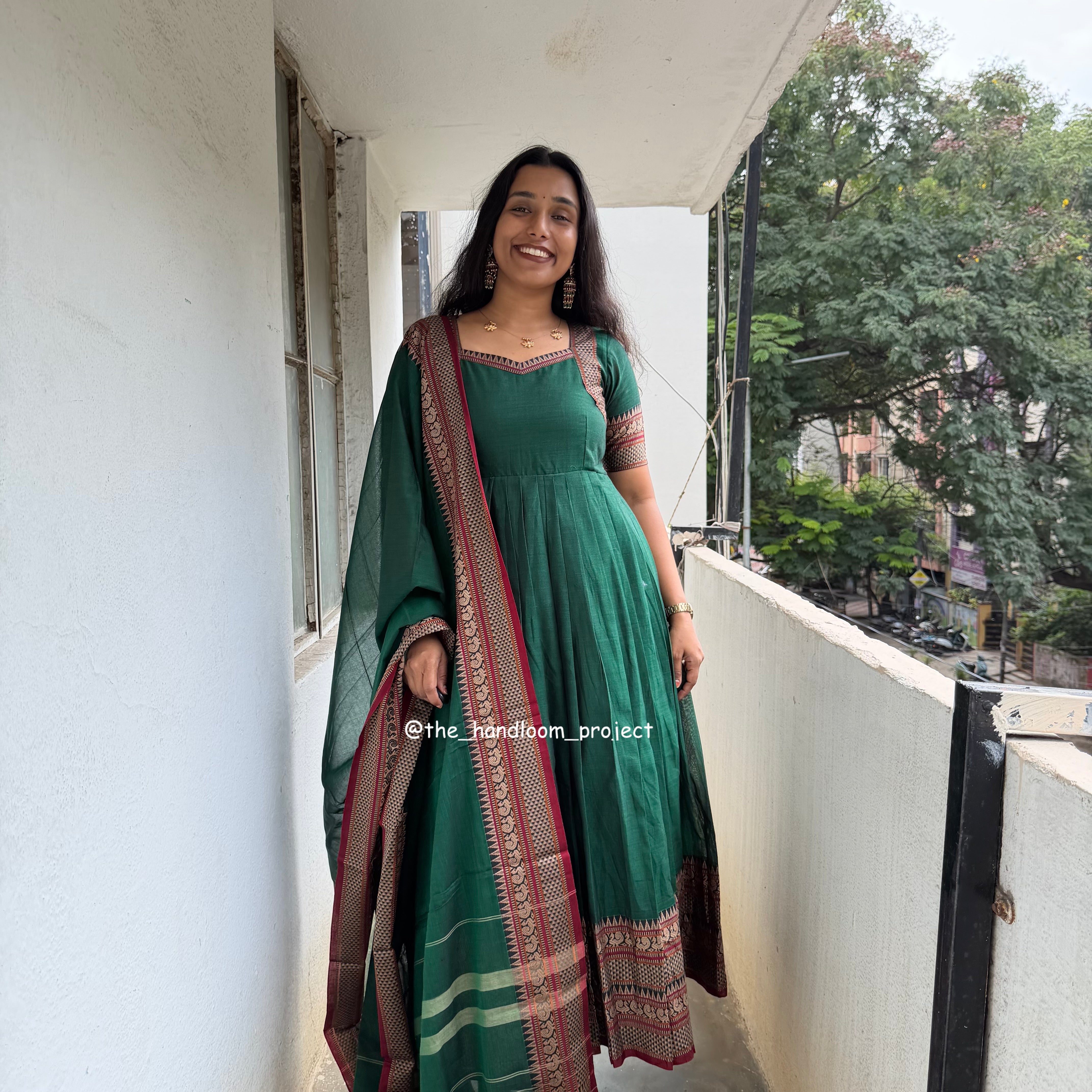 Dark green - kasturi