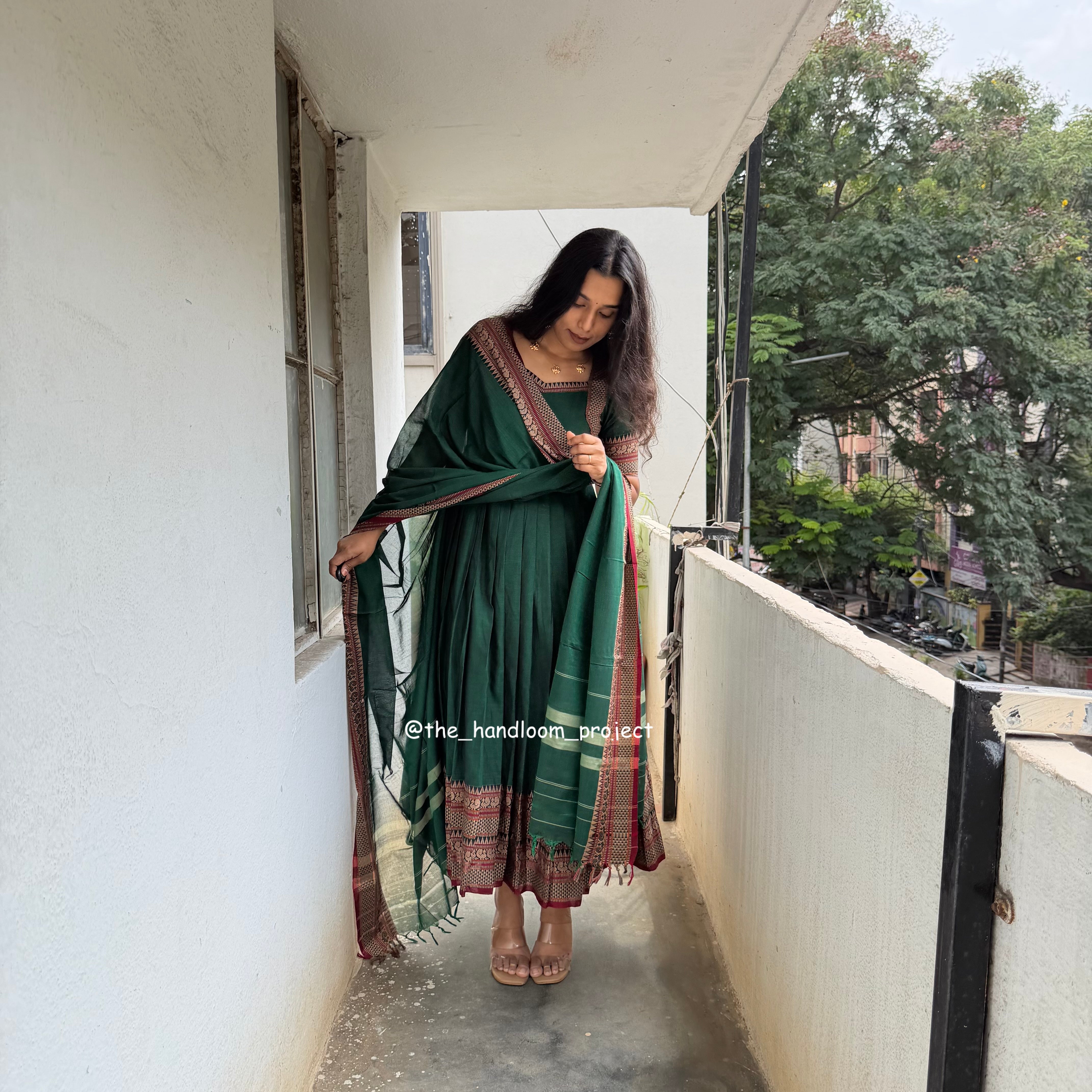 Dark green - kasturi