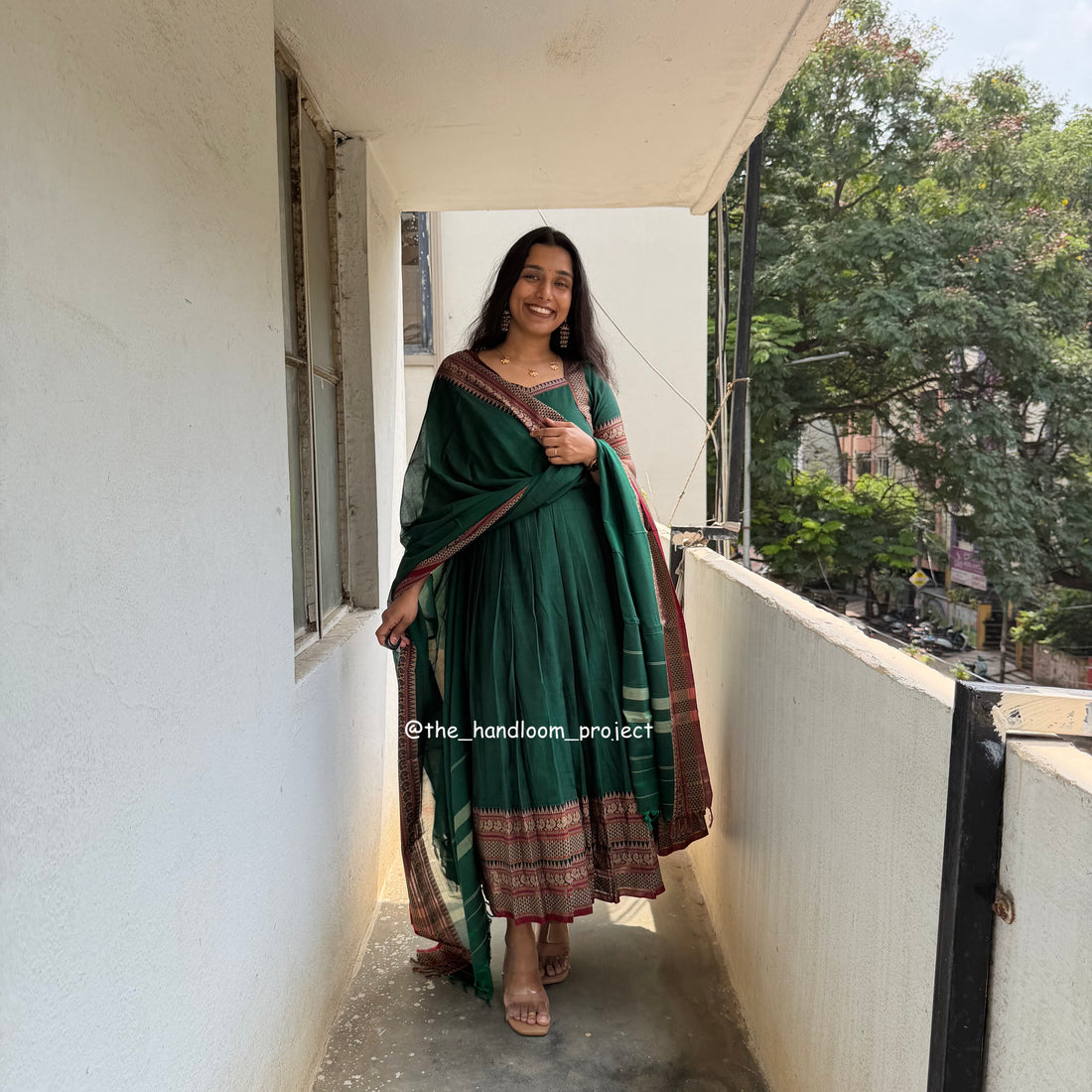 Dark green - kasturi